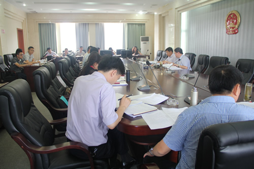 政府领导、企业代表参加了崇礼新城投资合作协议讨论会(图2) 政府领导、企业代表参加了崇礼新城投资合作协议讨论会(图2)